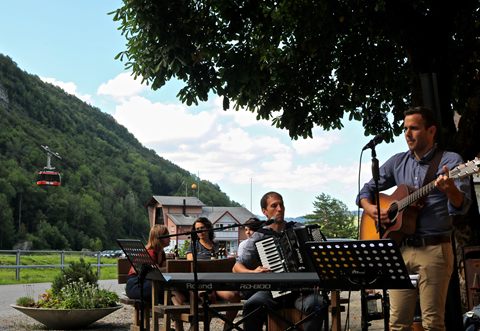 Zwei-Mann-Band live