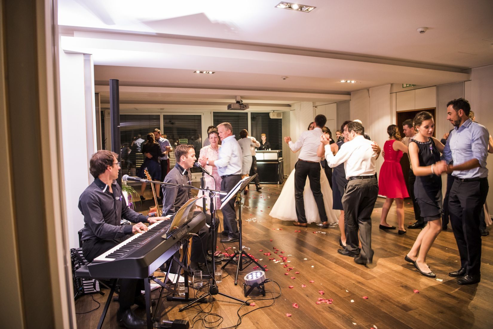 Die Zwei-Mann-Band live auf der Bühne